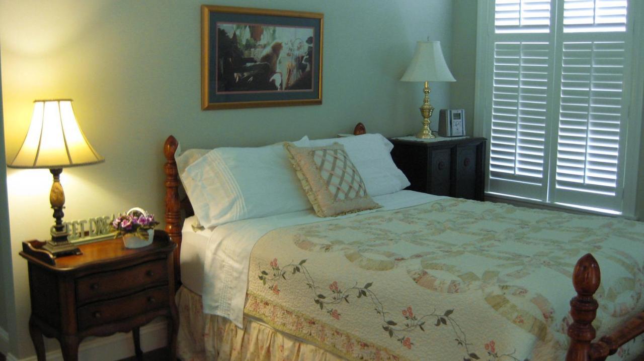 Trinkle Mansion Bed & Breakfast วิธวิลล์ ภายนอก รูปภาพ